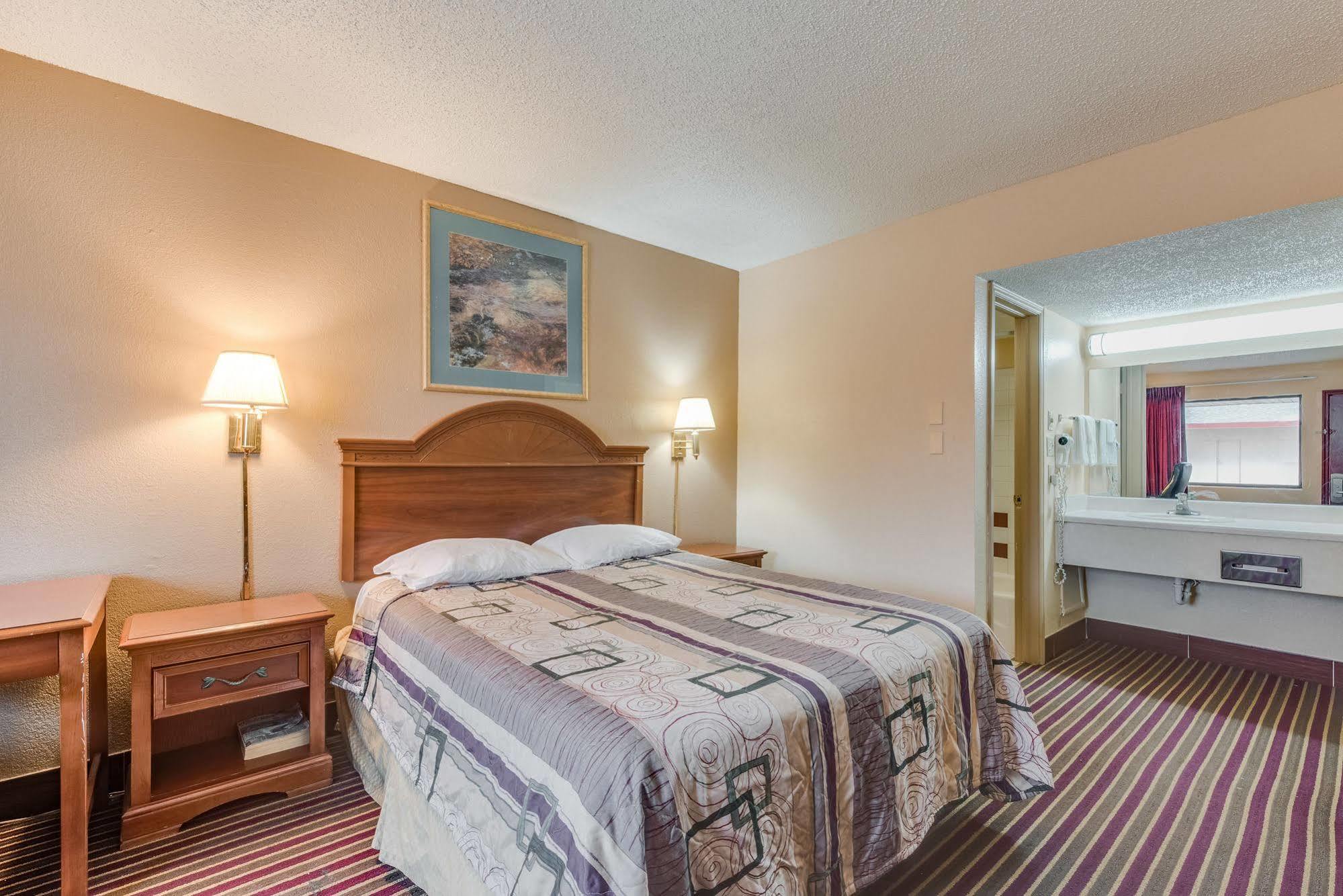 Travelers Inn Midwest City Buitenkant foto